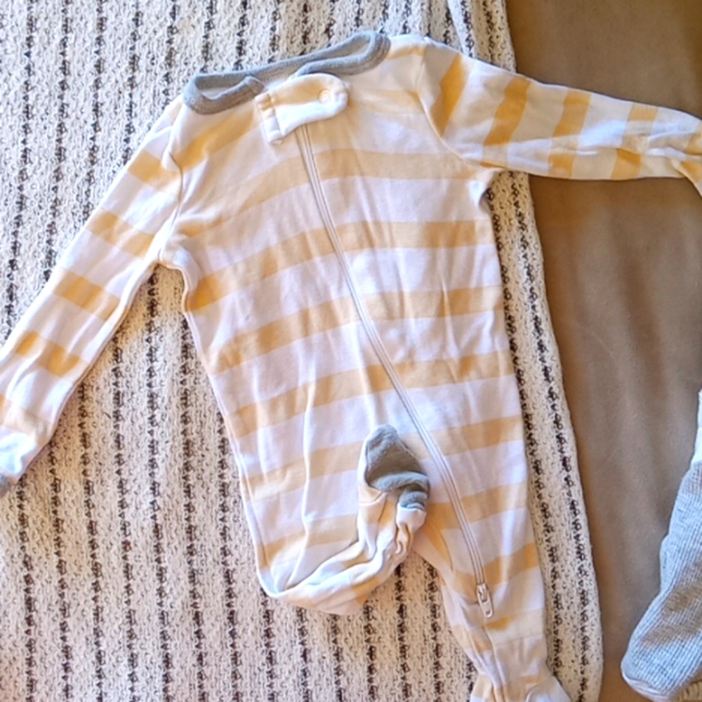 Newborn bundle - Picture 2 of 5